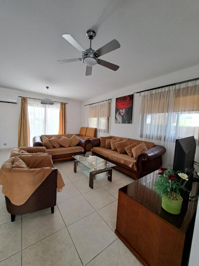 Villa Rina Paphos Ngoại thất bức ảnh
