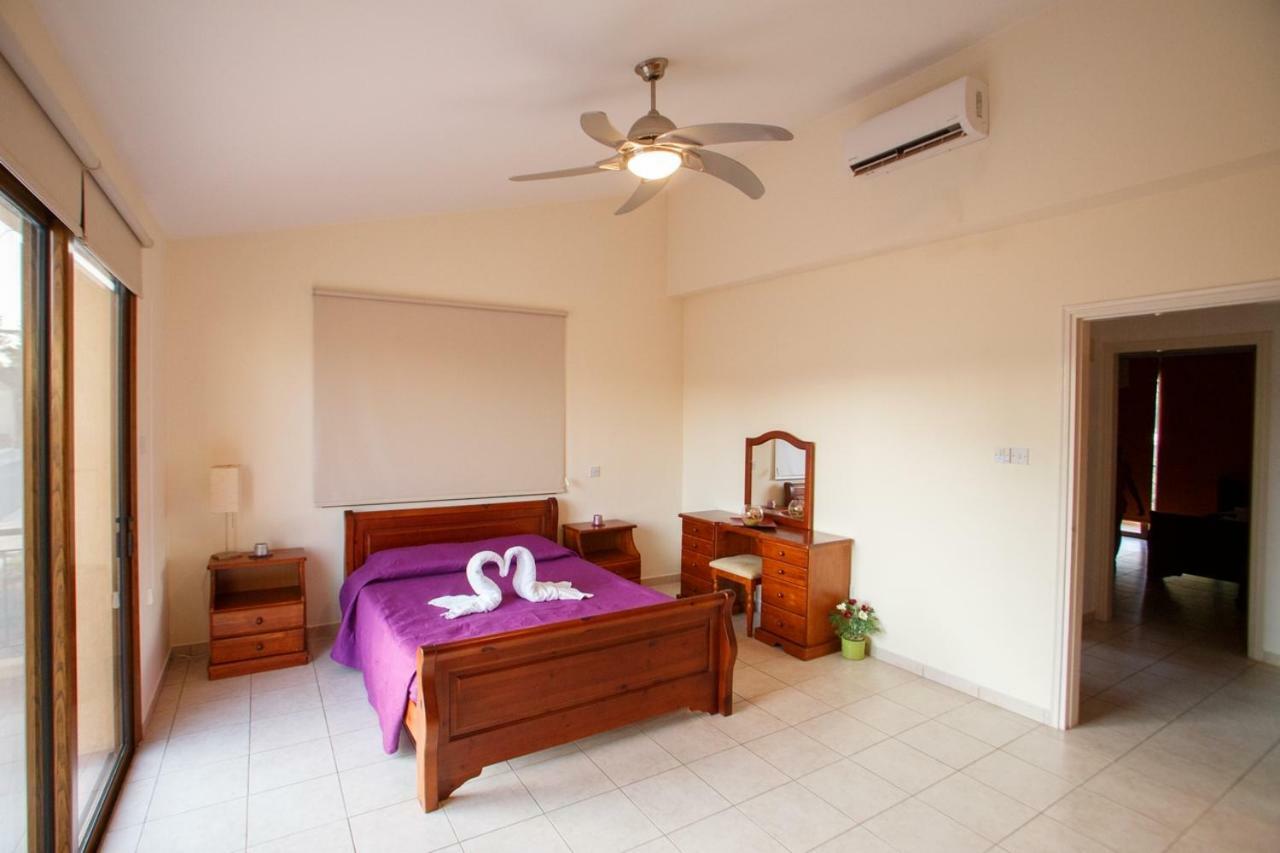 Villa Rina Paphos Ngoại thất bức ảnh