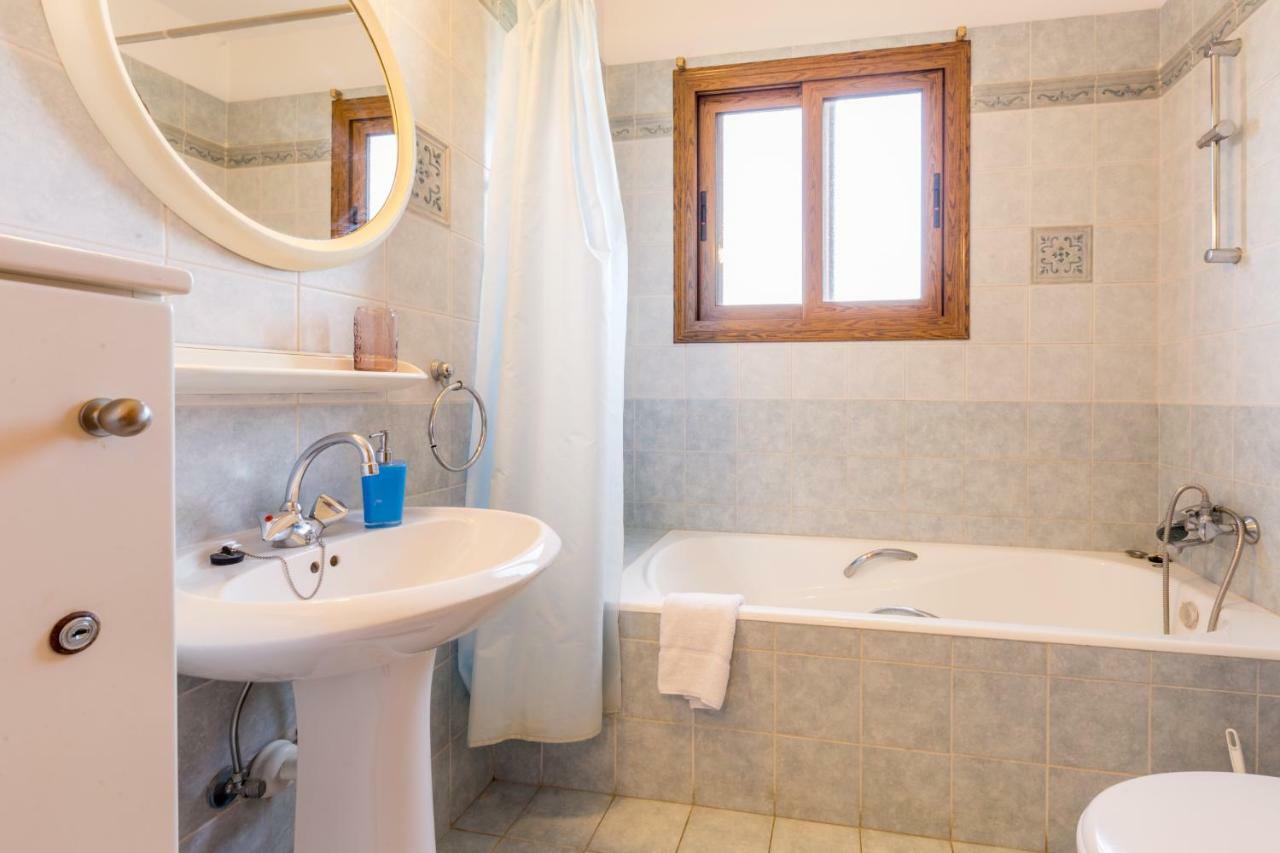 Villa Rina Paphos Ngoại thất bức ảnh